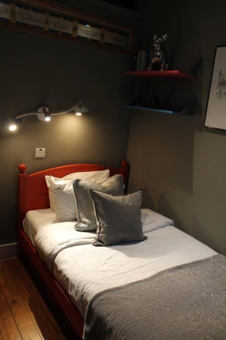 Artistic And Soulful Carnaby Street Movie Pad Apartment ลอนดอน ภายนอก รูปภาพ