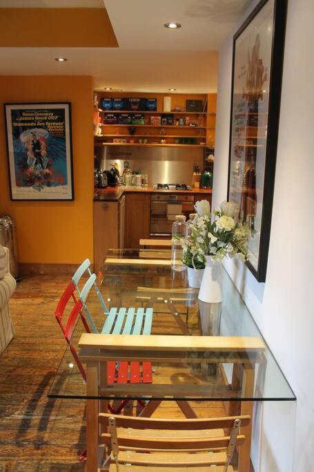 Artistic And Soulful Carnaby Street Movie Pad Apartment ลอนดอน ภายนอก รูปภาพ